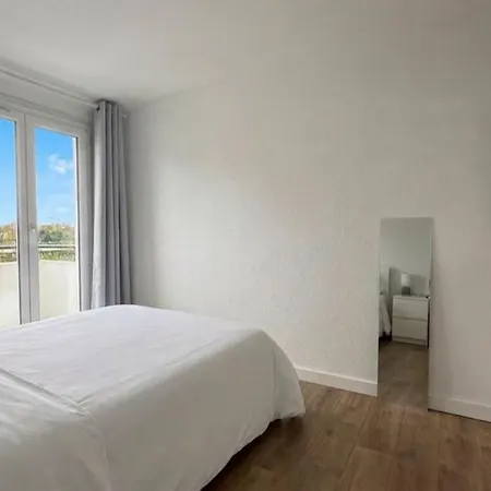 T2 Standing , Vue Garonne, 2 Balcons, Parking Prive Appartement *